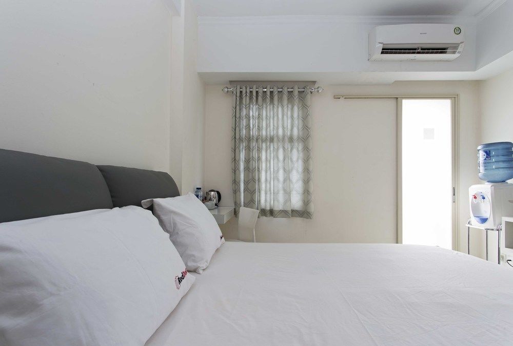 Reddoorz Apartment @ Margonda Residence Depok Εξωτερικό φωτογραφία