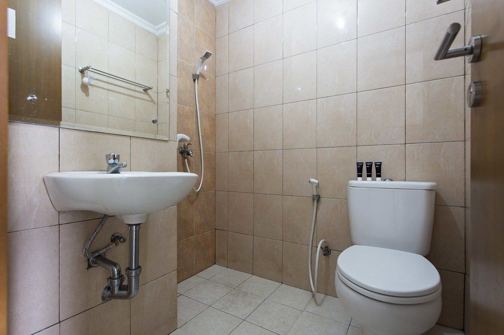 Reddoorz Apartment @ Margonda Residence Depok Εξωτερικό φωτογραφία