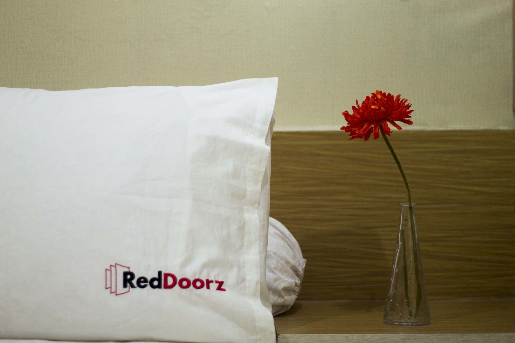 Reddoorz Apartment @ Margonda Residence Depok Εξωτερικό φωτογραφία