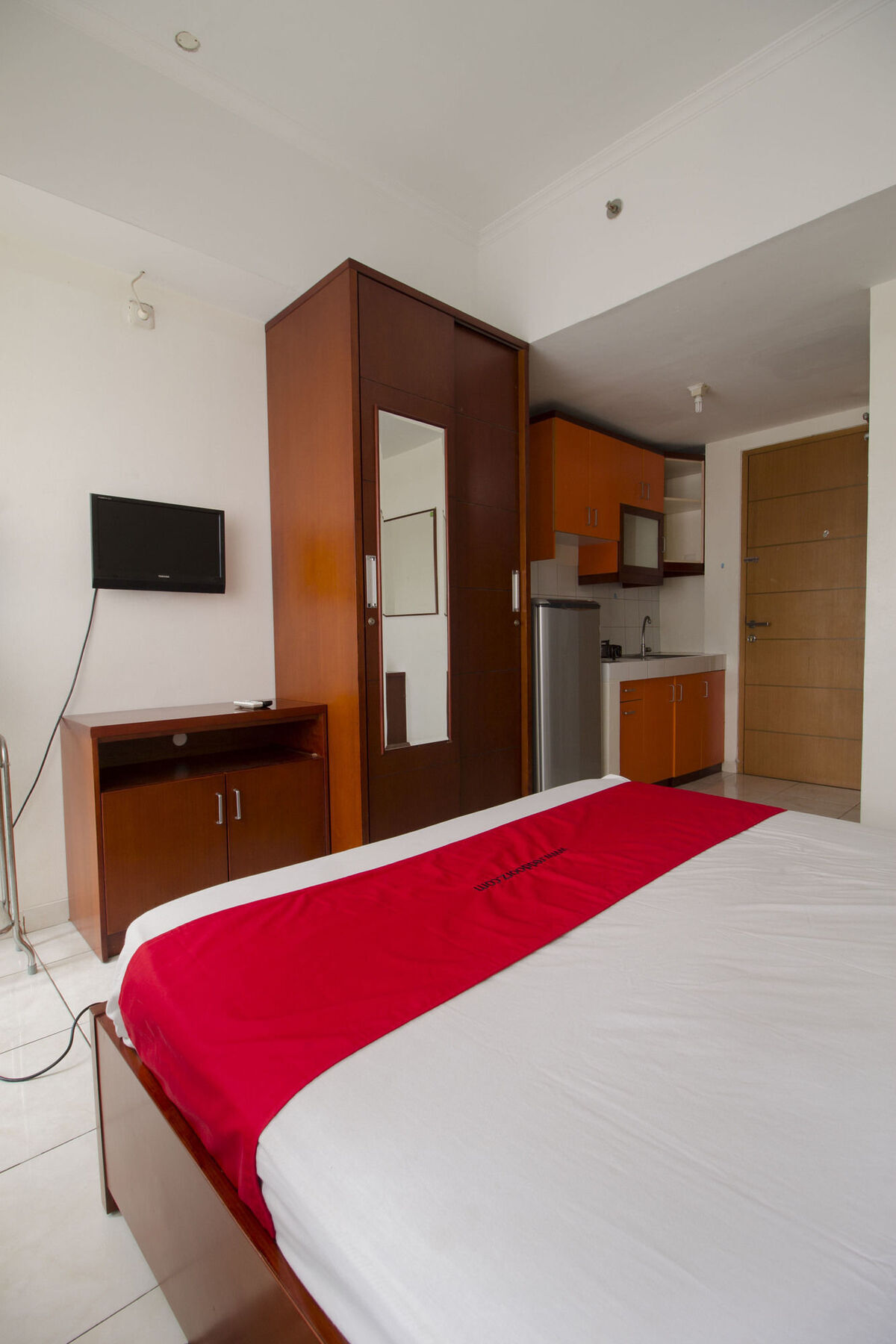 Reddoorz Apartment @ Margonda Residence Depok Εξωτερικό φωτογραφία